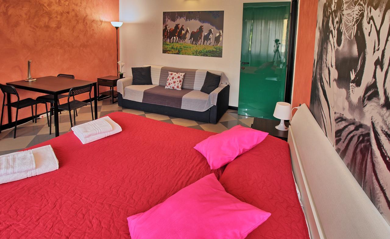 Casa Aurora Self Catering Studio Como Vacanze Extérieur photo